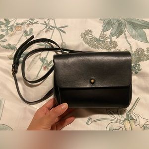 Aritzia (Auxiliary) black 100% cow leather crossbody bag